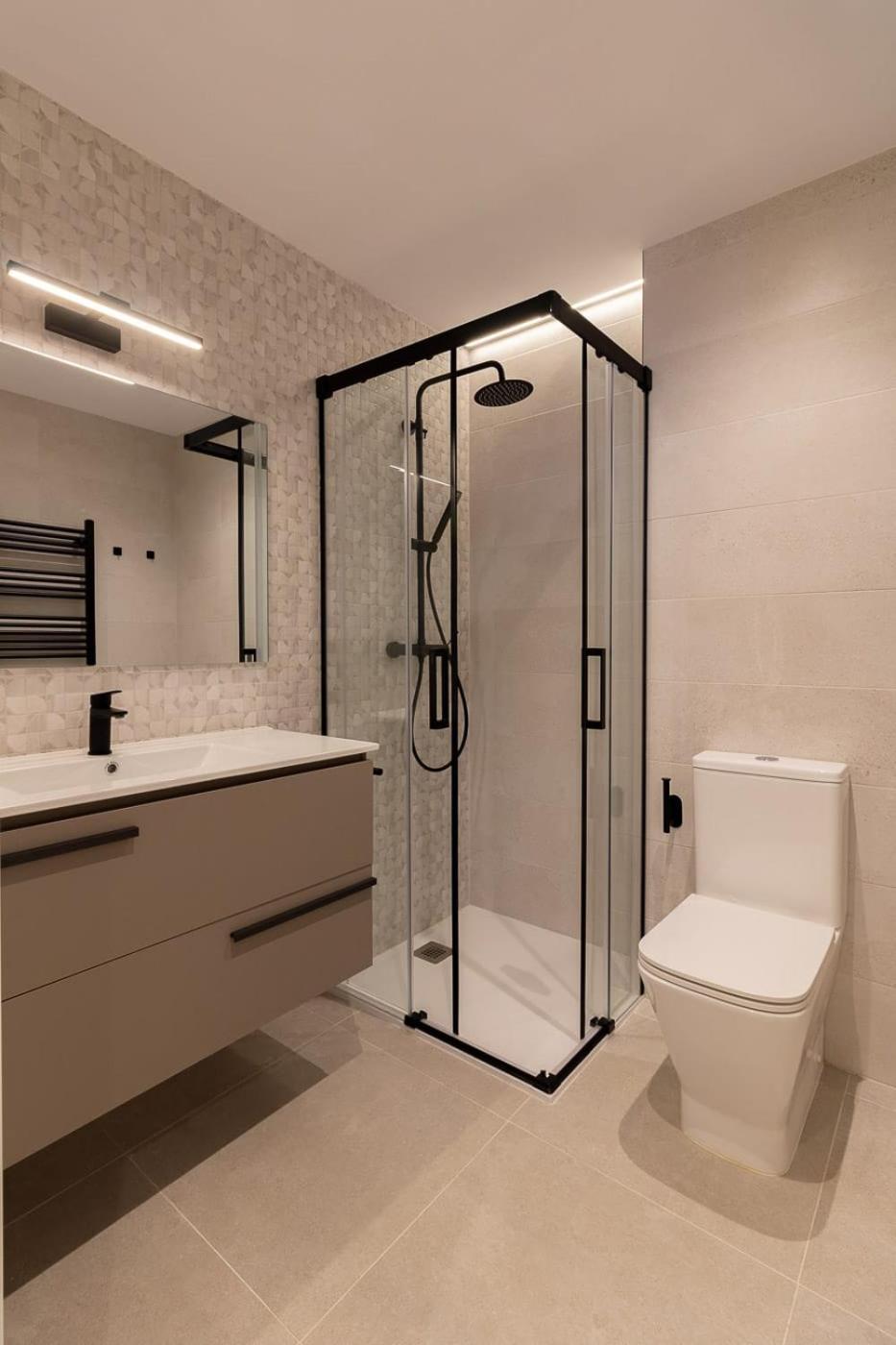Room4You By Asturias Holidays Овиедо Екстериор снимка